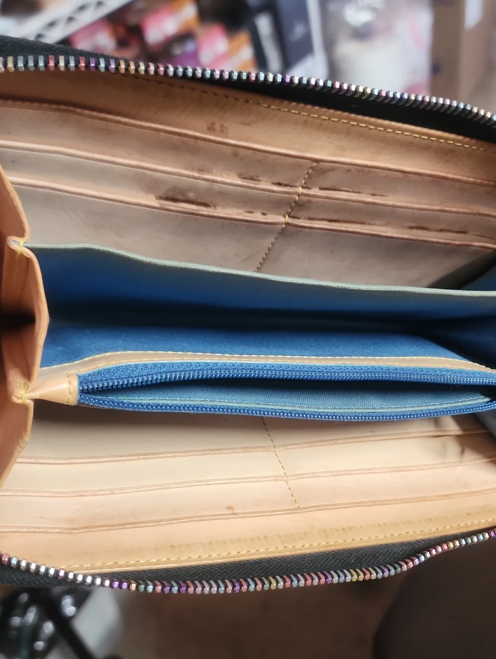 Dooney & Bourke dooney full